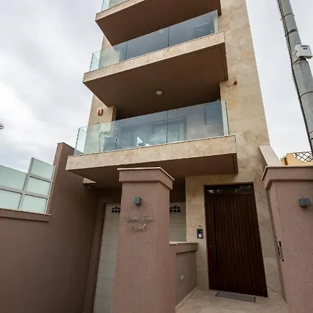 Beautiful 2br Penthouse With Private Hob Tub By 360 Estates Hal Ghaxiak