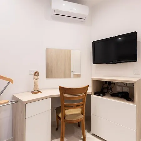 Beautiful 2br Penthouse With Private Hob Tub By 360 Estates Apartament Hal Ghaxiak